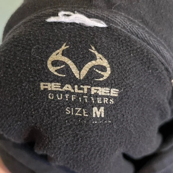 Realtree Outfitters Sweater - Picture 3 of 4